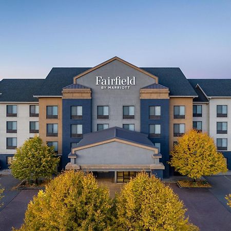 Fairfield Inn & Suites By Marriott Kelowna Exterior photo